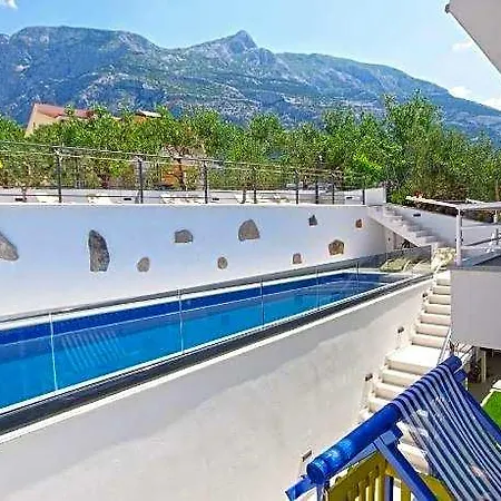 Makarska Apartments 3*
