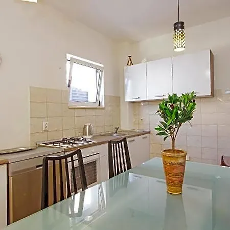Makarska Apartments 호텔