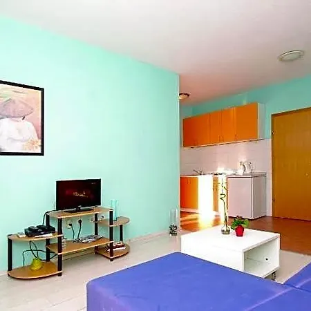 Makarska Apartments 3*