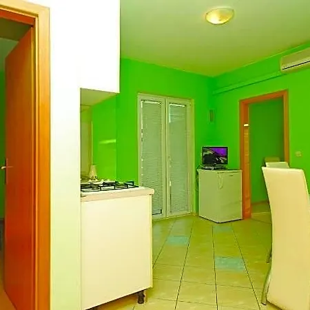 Makarska Apartments 호텔