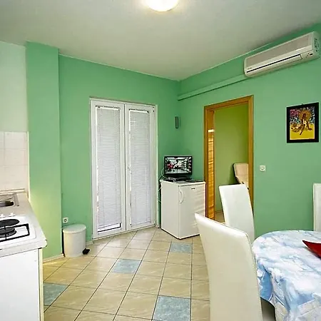 Makarska Apartments 3*